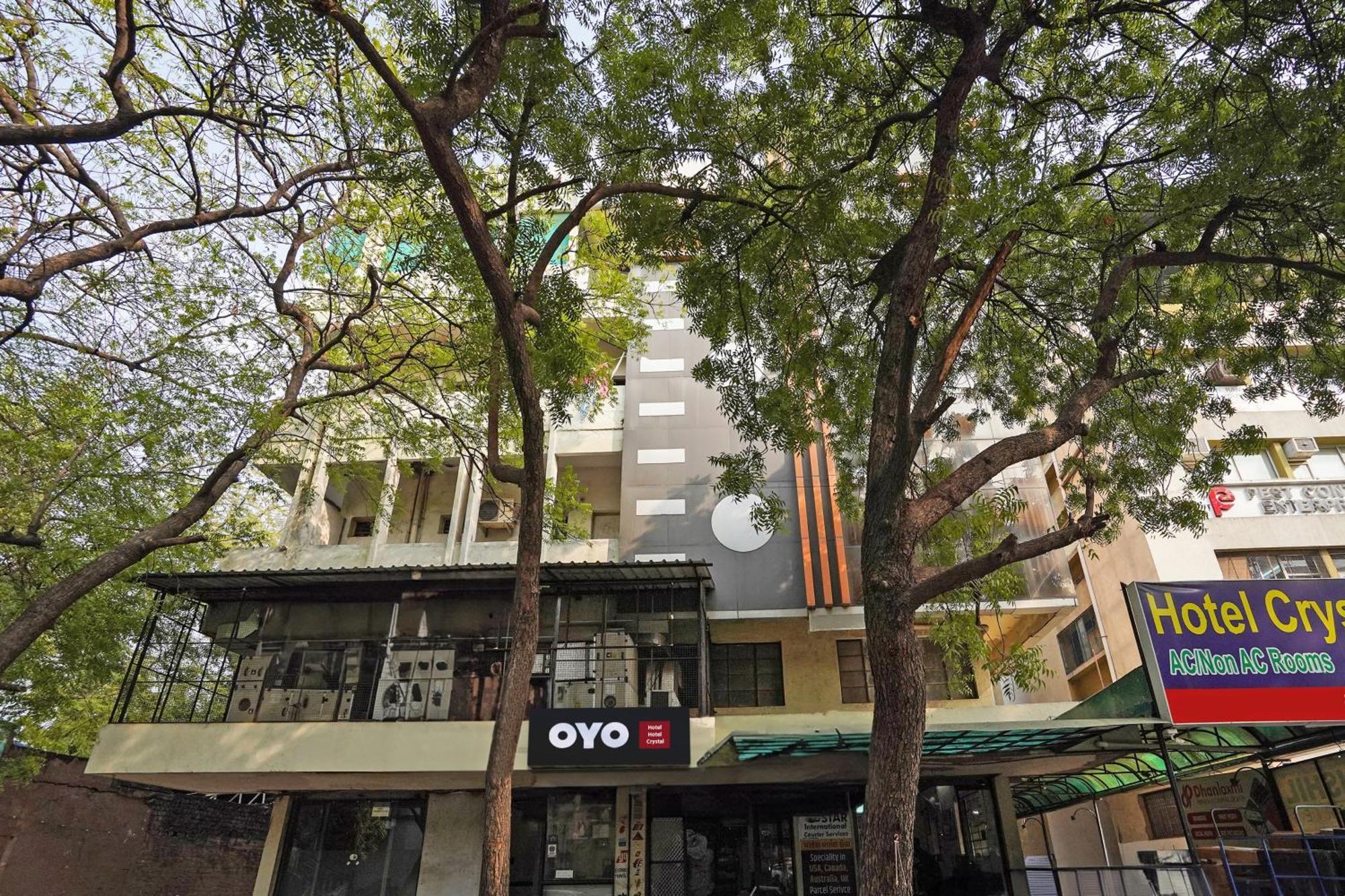 Hotel O Crystal Ahmedabad Exterior foto